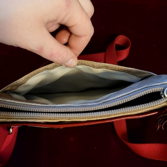 Coach Poppy Crossbody, used - Picture 7 of 9